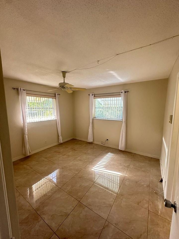 4106 Nw 47th St - Photo 6 of 27