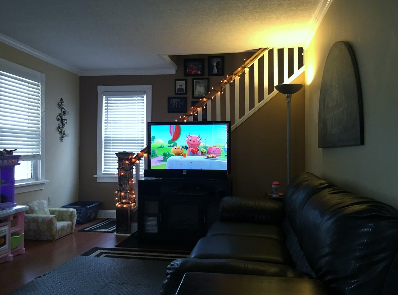 58 Dubois Ave - Photo 2 of 11