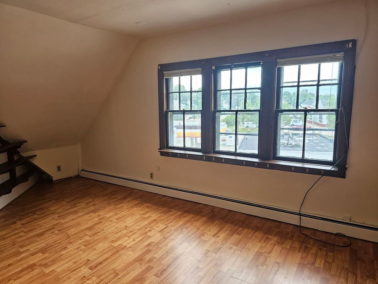 271 Nashua St - Photo 5 of 9