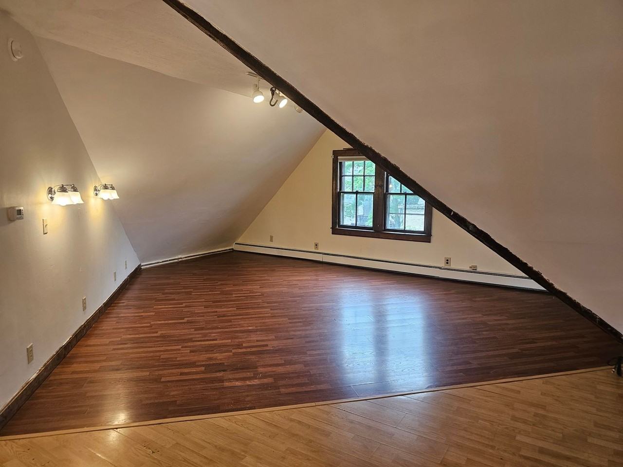 271 Nashua St - Photo 6 of 9