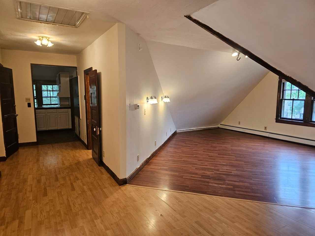 271 Nashua St - Photo 7 of 9
