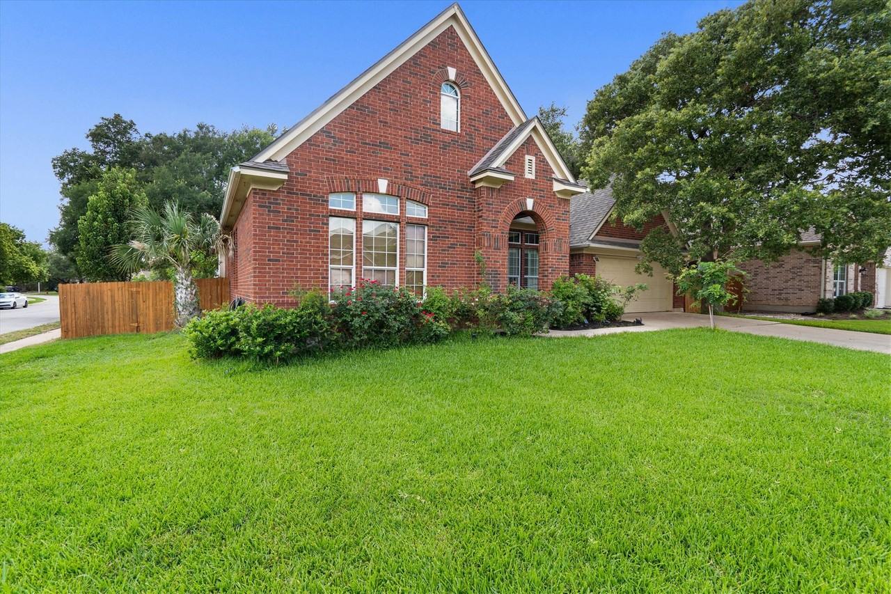 1706 Buttercup Creek Blvd - Photo 2 of 38