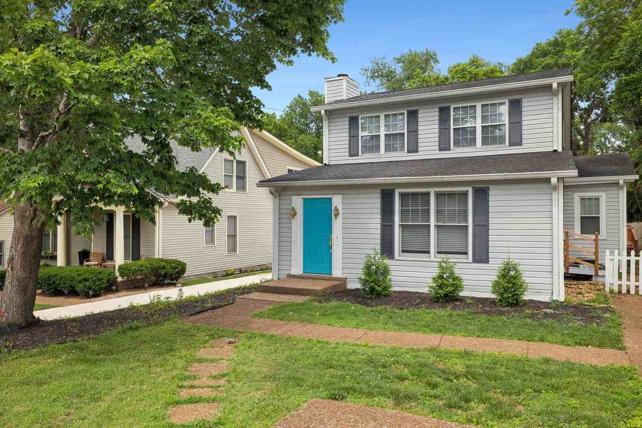 132 43rd Ave N - Photo 2 of 48