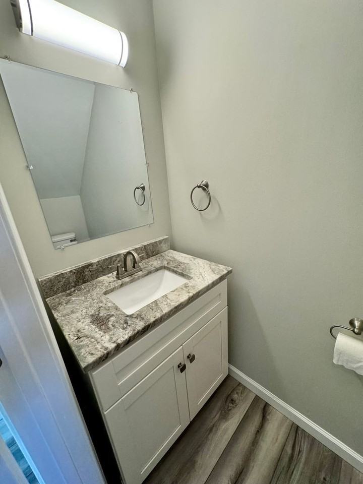 3416 Waltham Cir - Photo 2 of 12