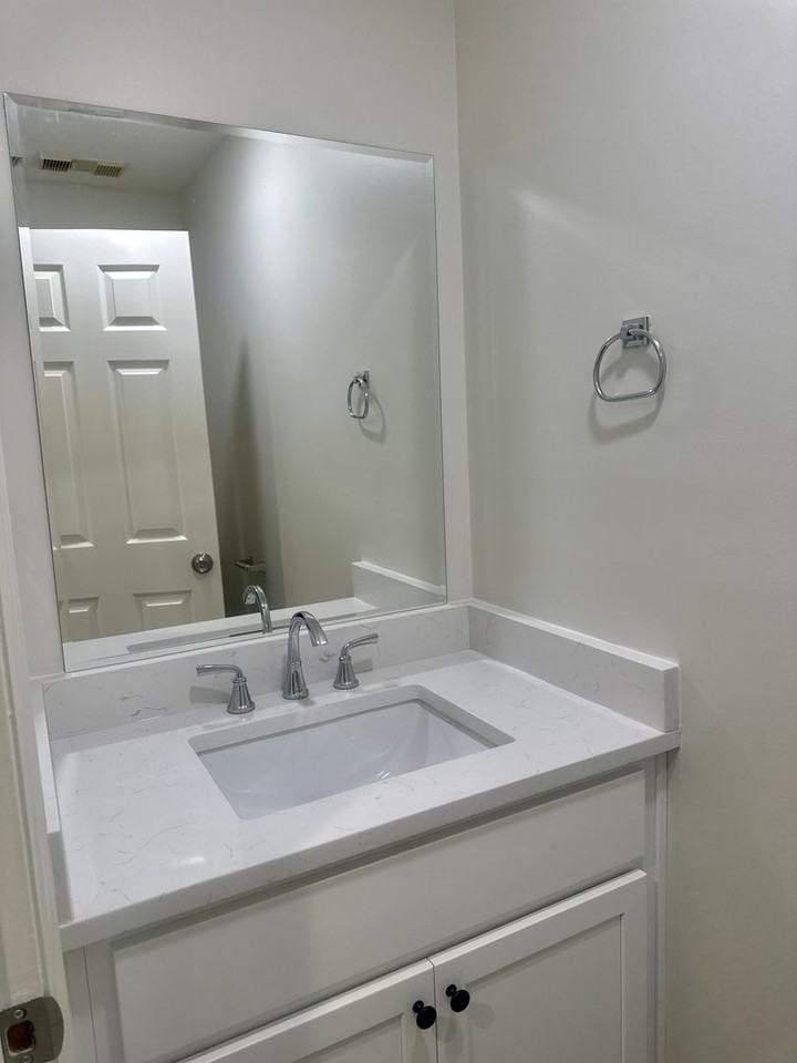 185 S Eagle Creek Dr - Photo 3 of 22