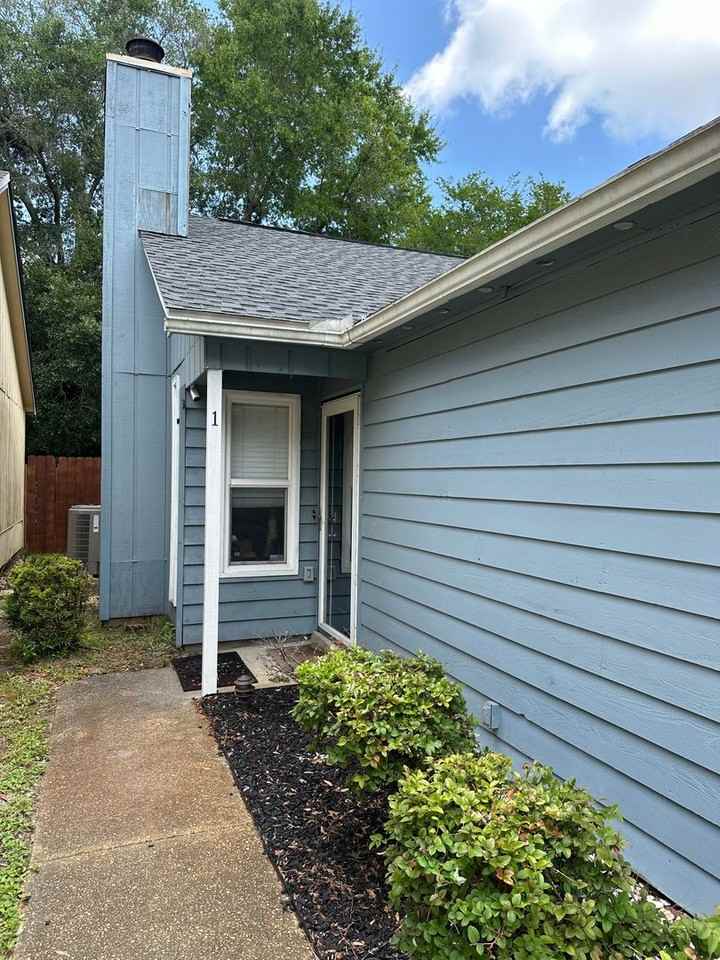 1 Carie Way - Photo 2 of 20