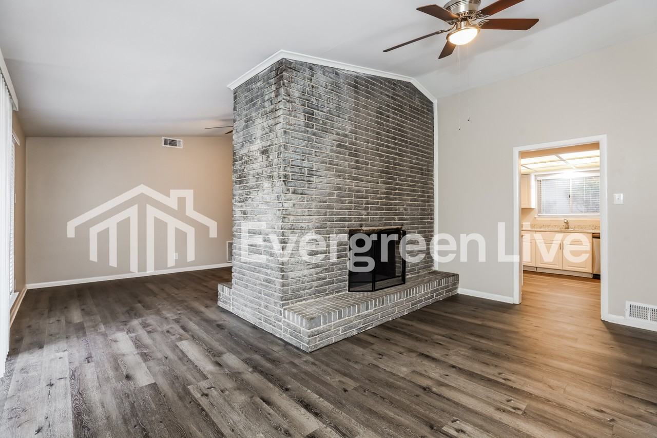 9538 Vinewood Drive - Photo 5 of 21