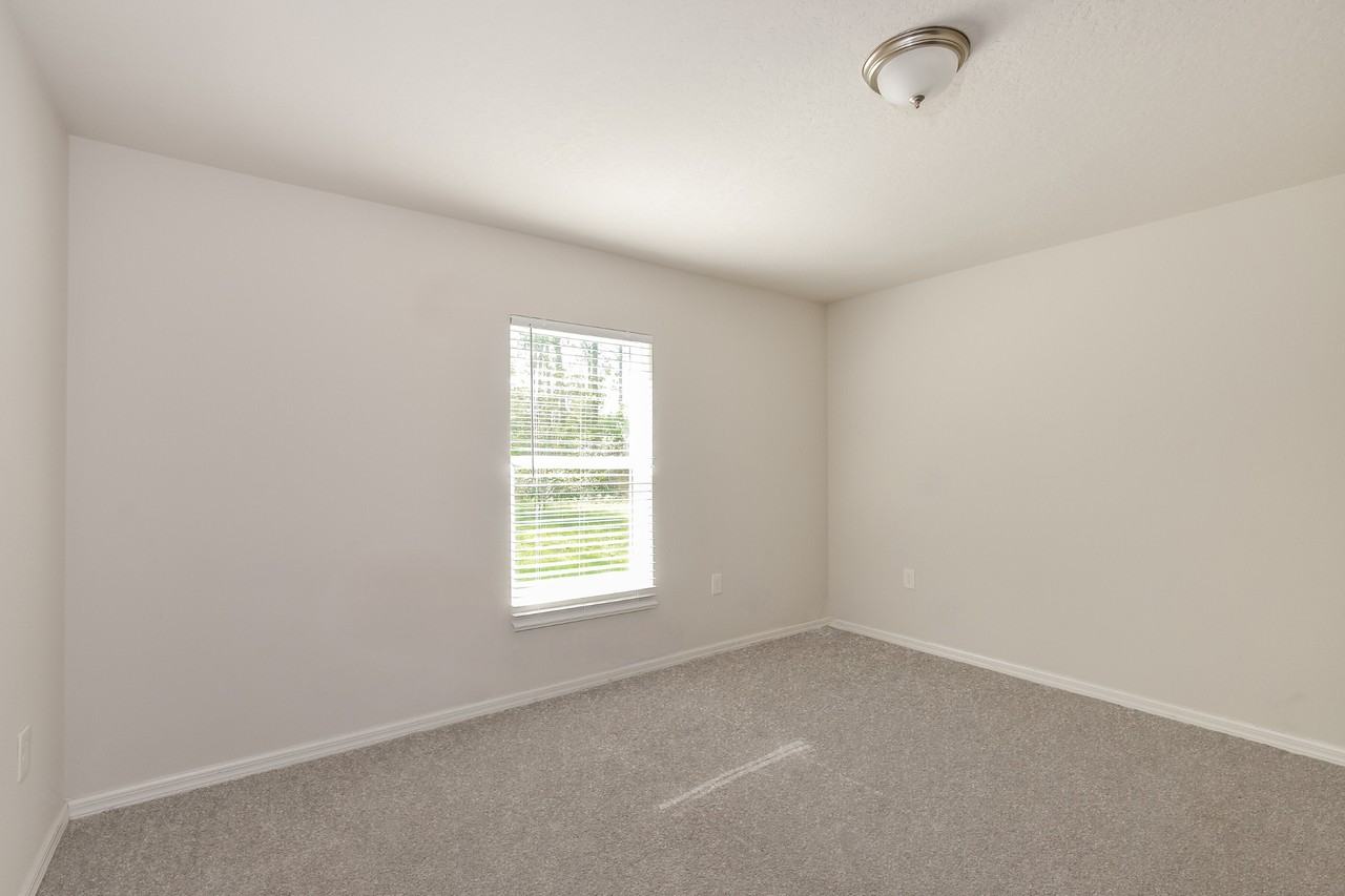 28 Pitt Ln - Photo 7 of 14