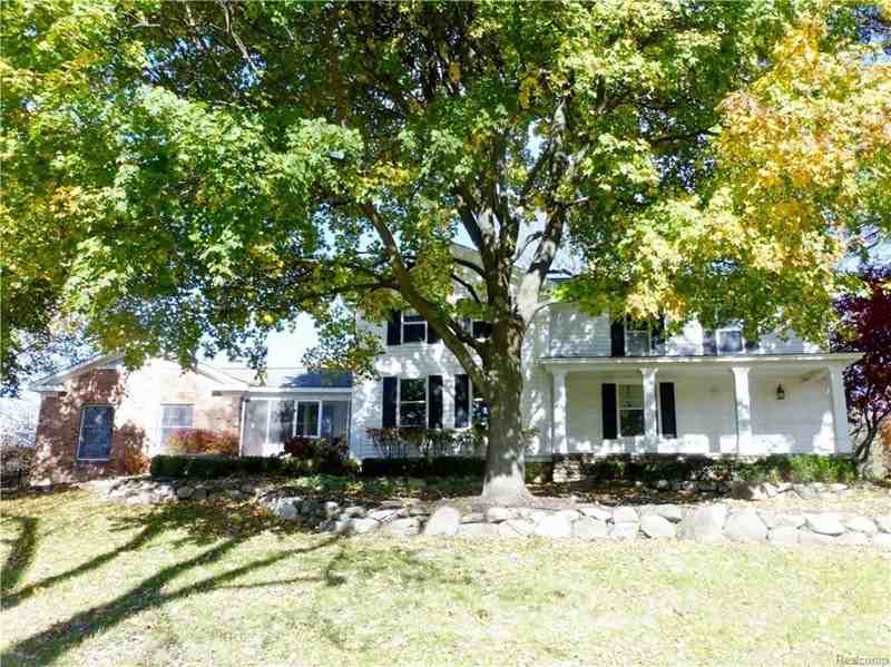 8150 Holcomb Rd - Photo 2 of 38