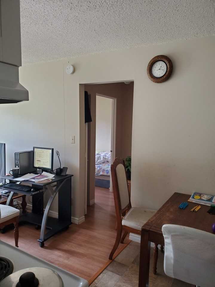1595 D7 1595 Boundary Crescent #D7 - Photo 4 of 17