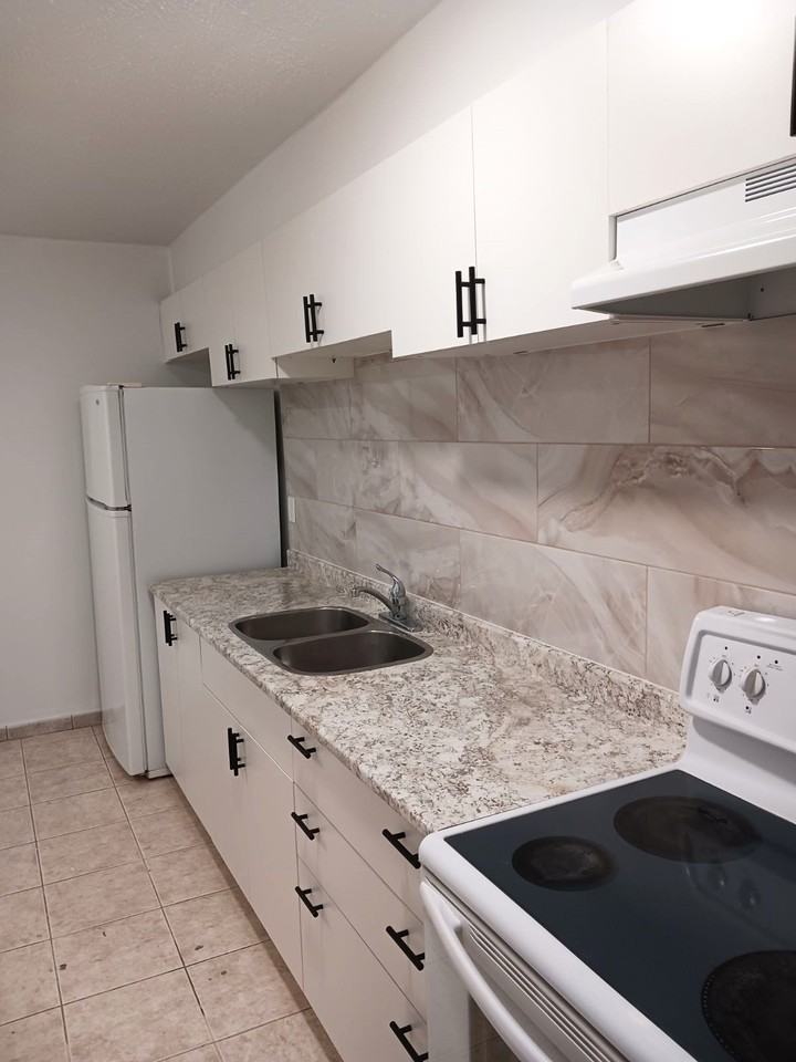 3460 Keele Street - Photo 2 of 10