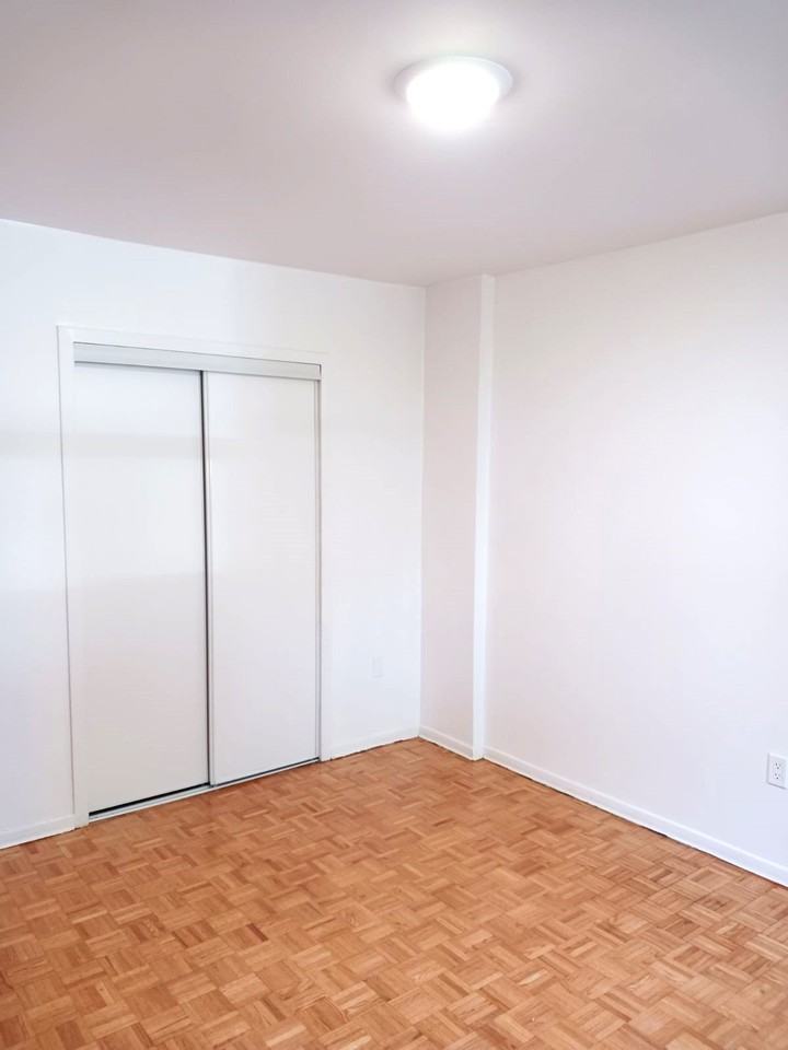 3460 Keele Street - Photo 4 of 10