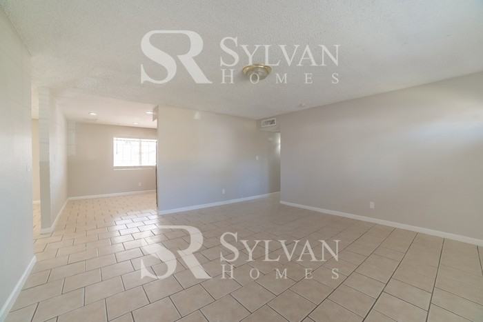 8533 W Fairmount Ave - Photo 3 of 16