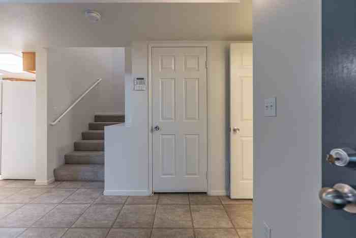 4702 Reeves Loop - Photo 2 of 21