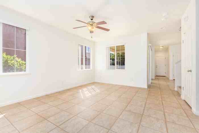 3188 Gillespie Ln - Photo 2 of 20