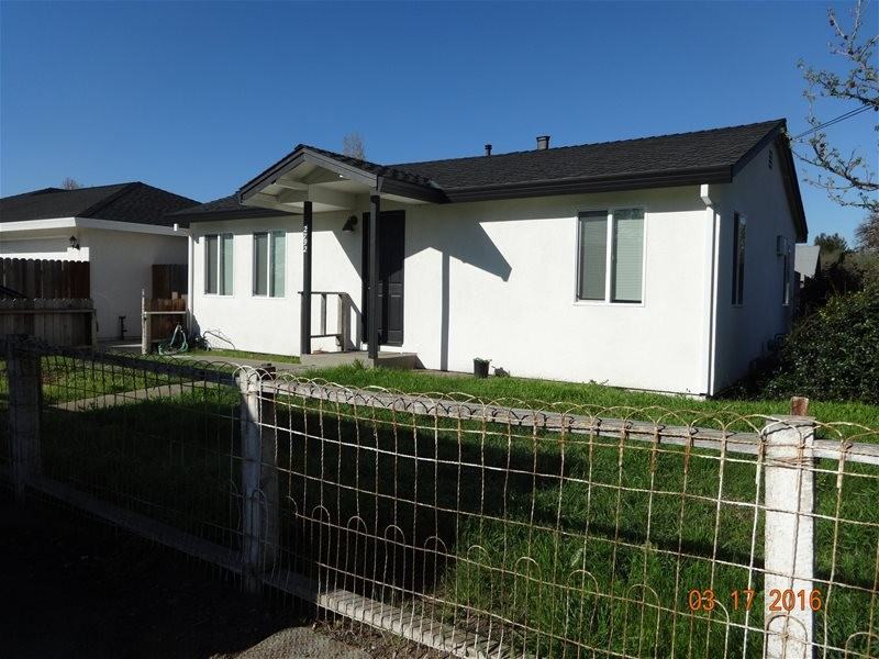 2792 Maple St #NA - Photo 2 of 7