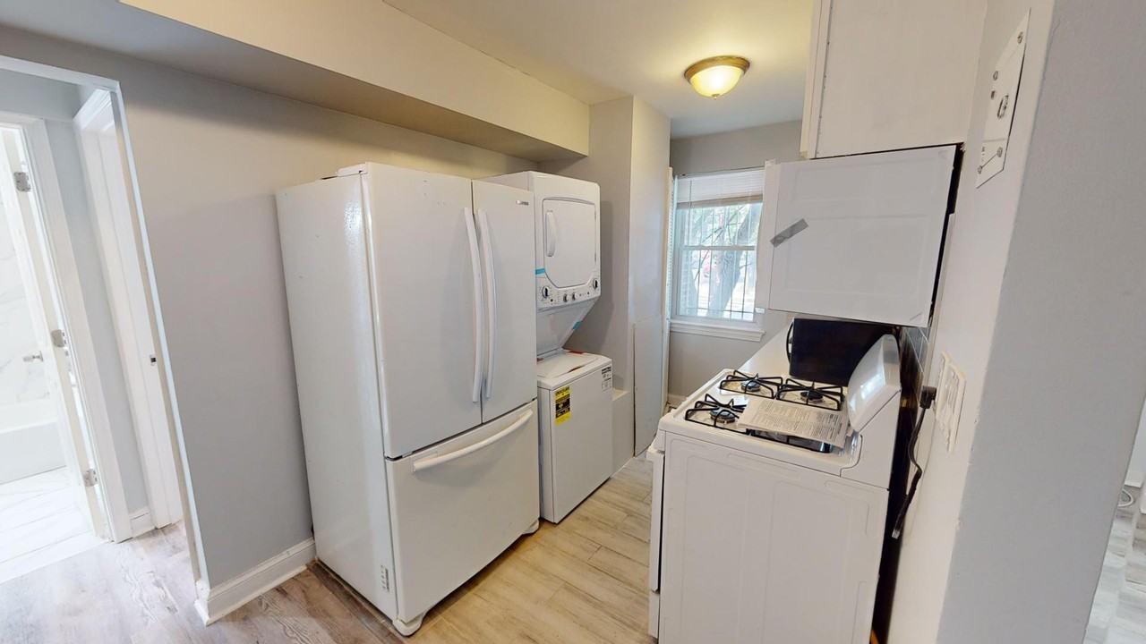 501 19th St Ne #501A - Photo 2 of 9