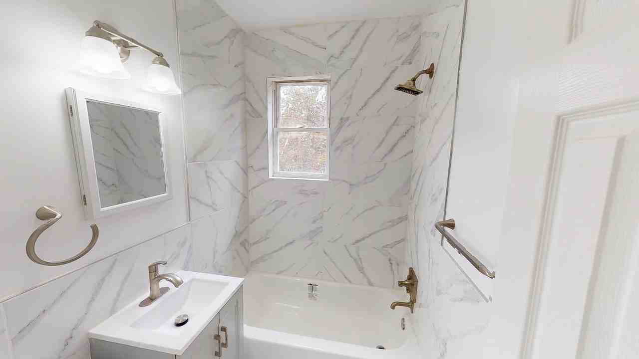 501 19th St Ne #501A - Photo 7 of 9