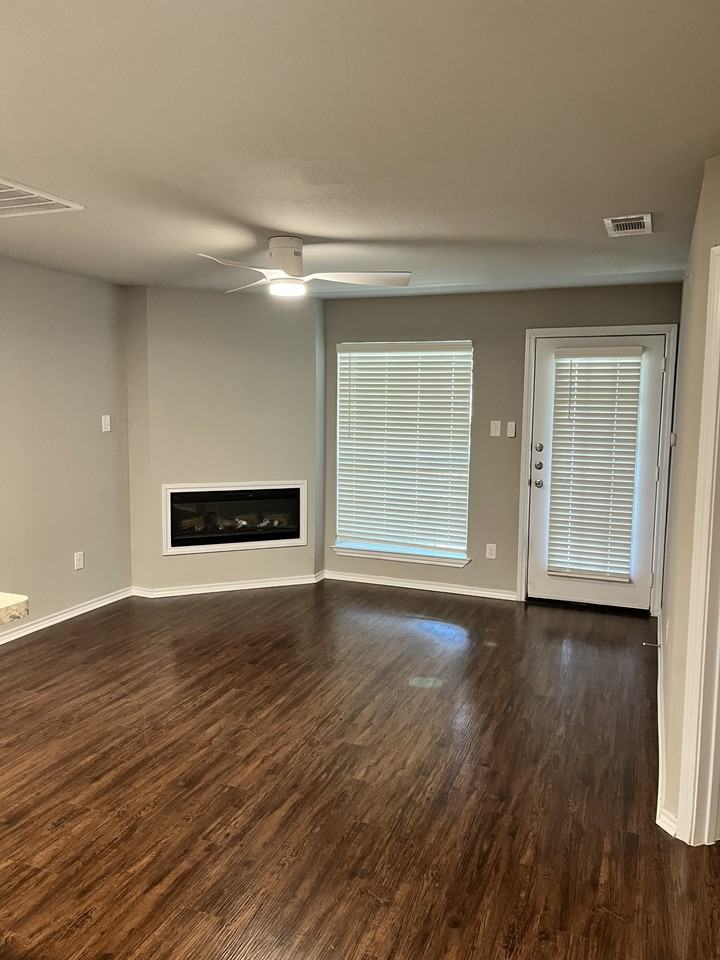 6108 Abrams Rd #517 - Photo 3 of 10