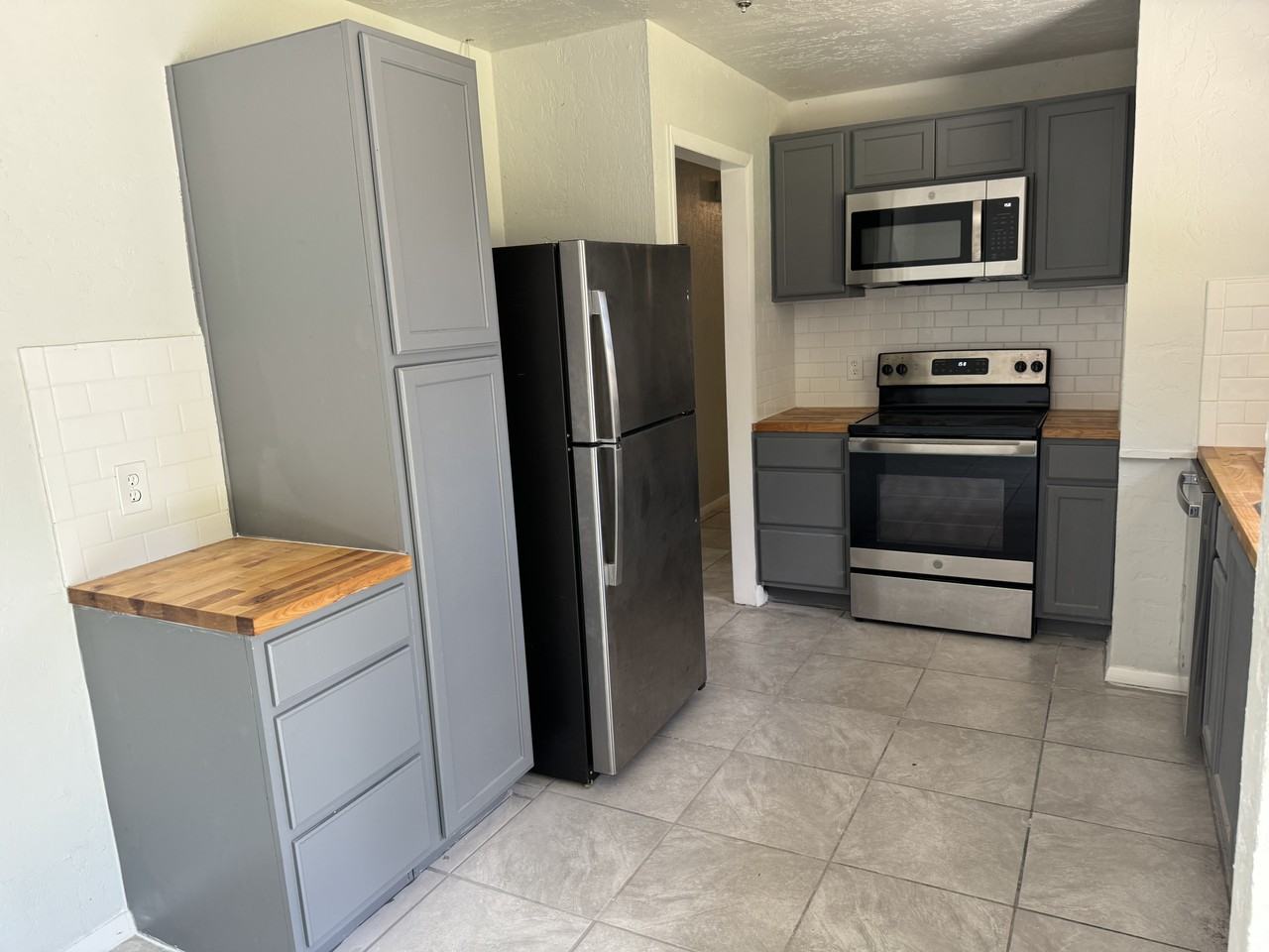 4604 Se Mieling Dr #NA - Photo 3 of 10