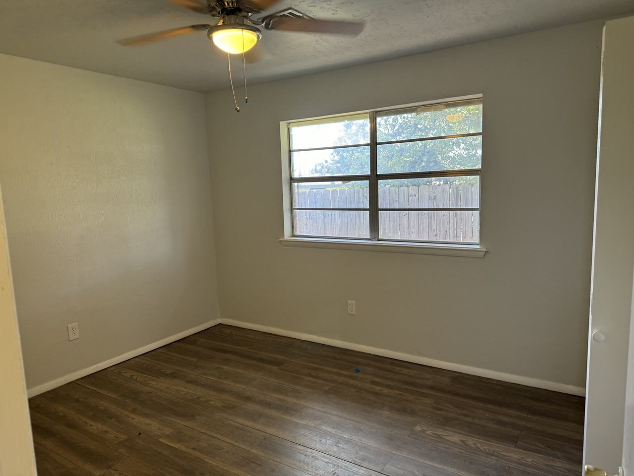 4604 Se Mieling Dr #NA - Photo 6 of 10