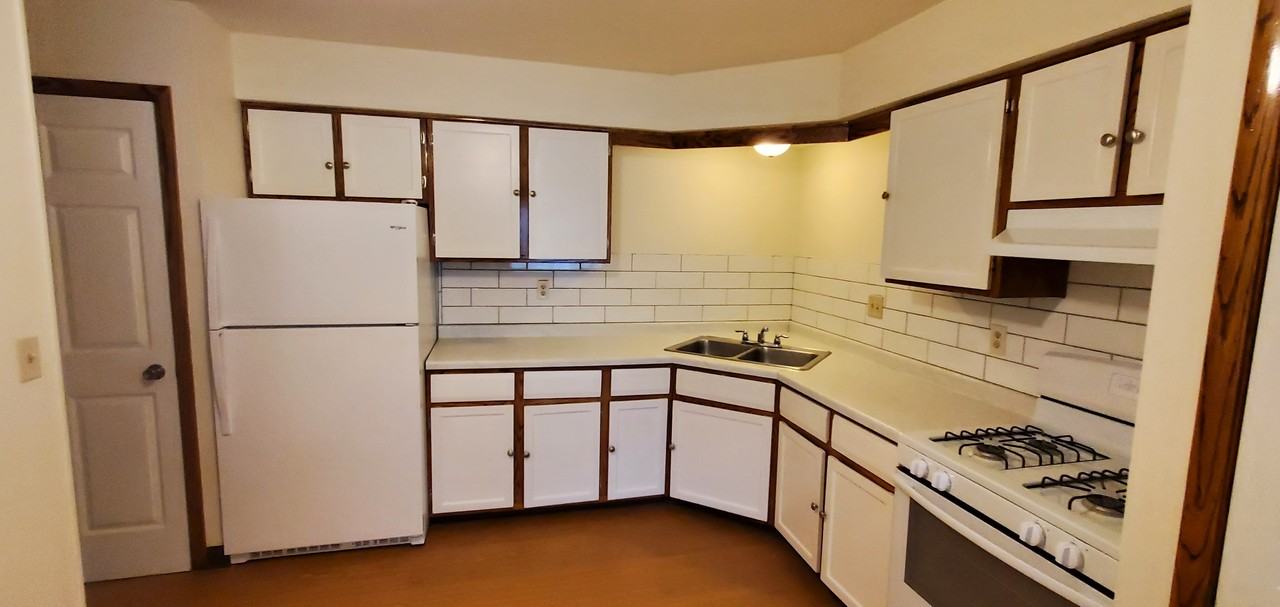 9520 W Fond Du Lac Ave #1 - Photo 3 of 19