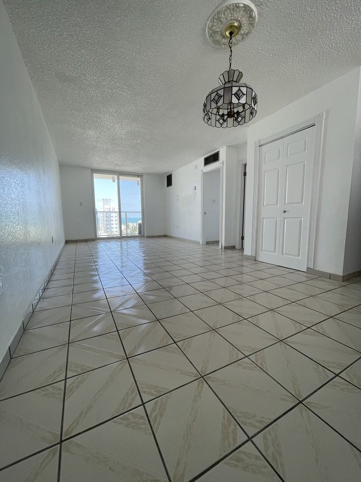 1750 James Ave #9F