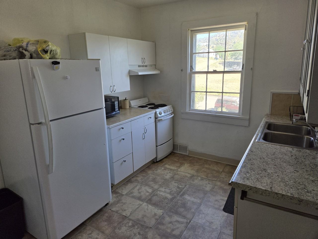 504 S 5th St #3 - Photo 5 of 12