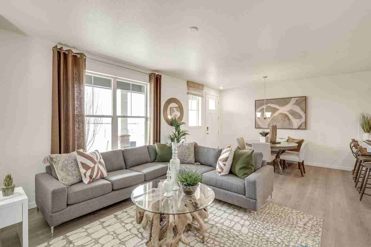 709 N Quemoy St #NA - Photo 3 of 48