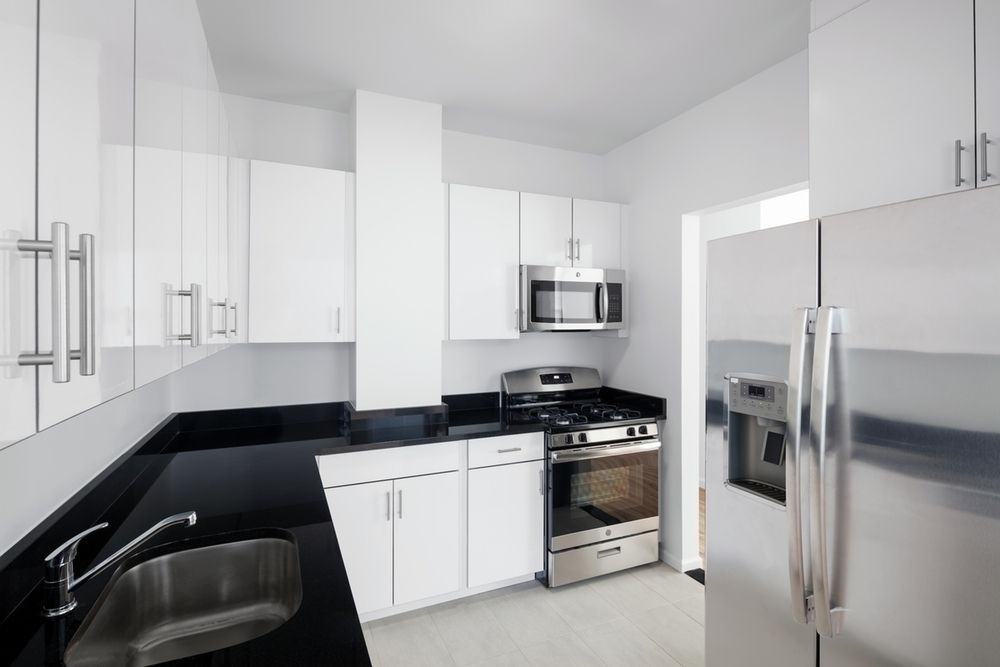 75 West St #24C - Photo 4 of 7