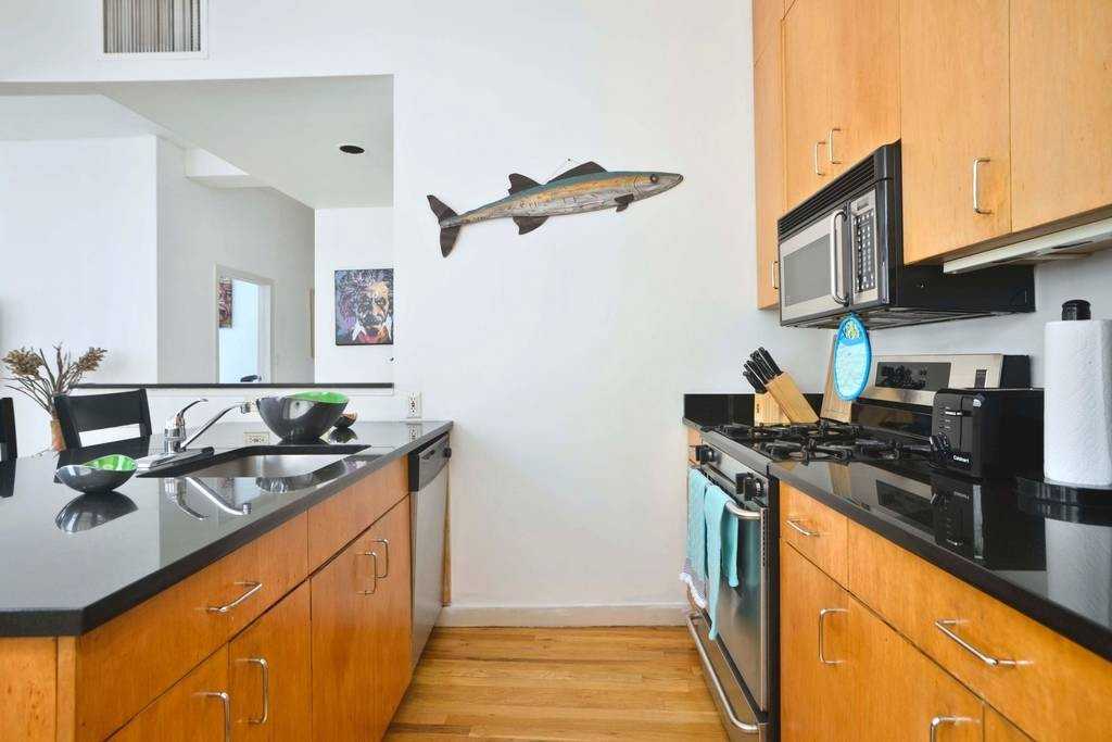 90 West St #21W - Photo 2 of 7