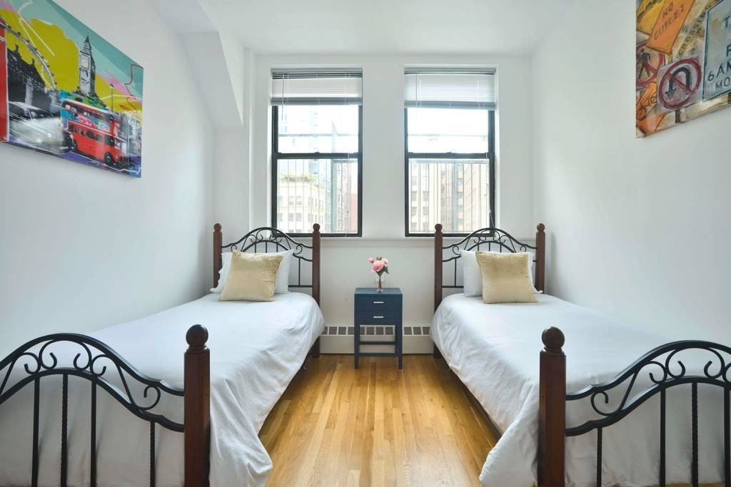 90 West St #21W - Photo 3 of 7