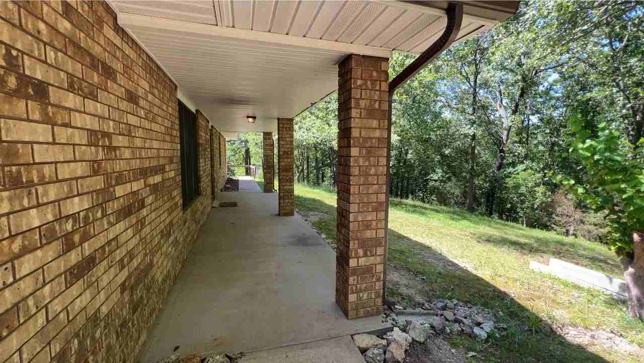 21105 Helga Ln - Photo 3 of 17