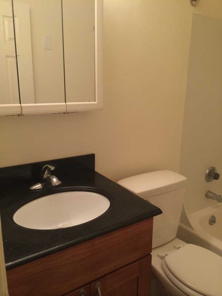 721 Se 29th Ave - Photo 7 of 28