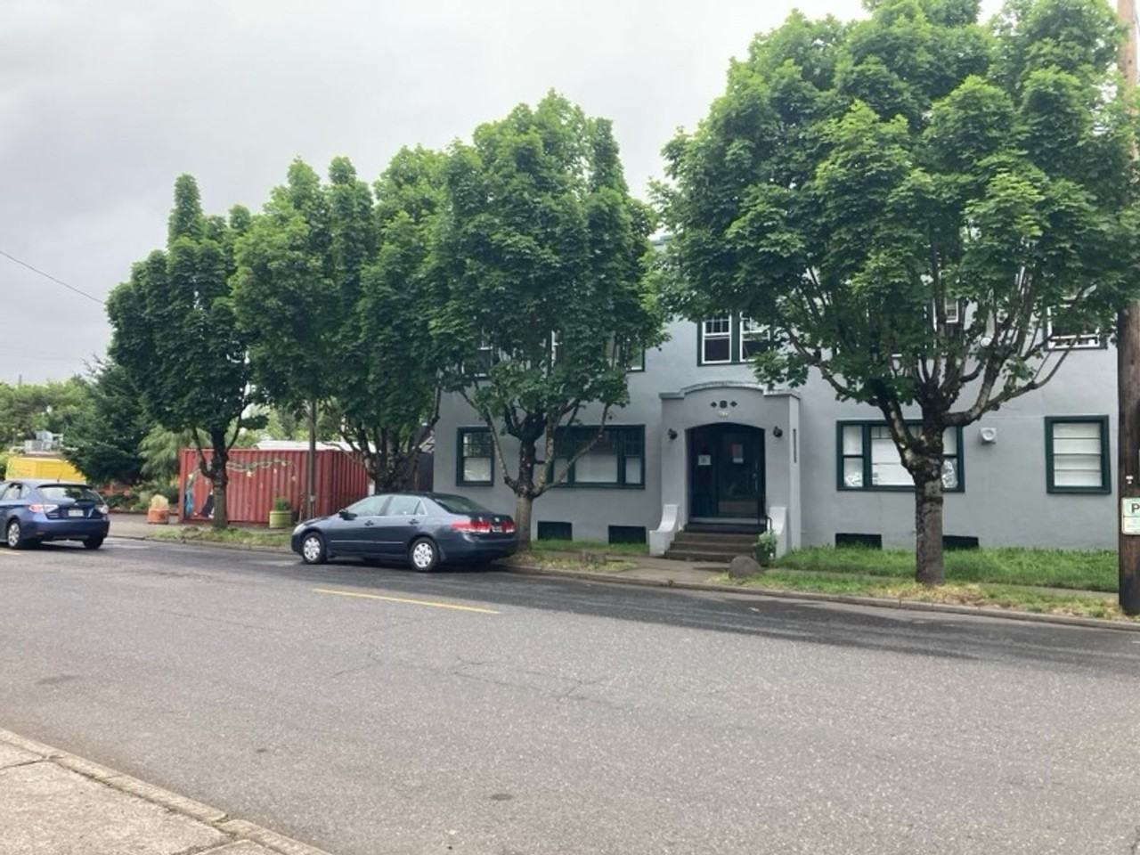Virginia Apartments - Photo 2 of 20