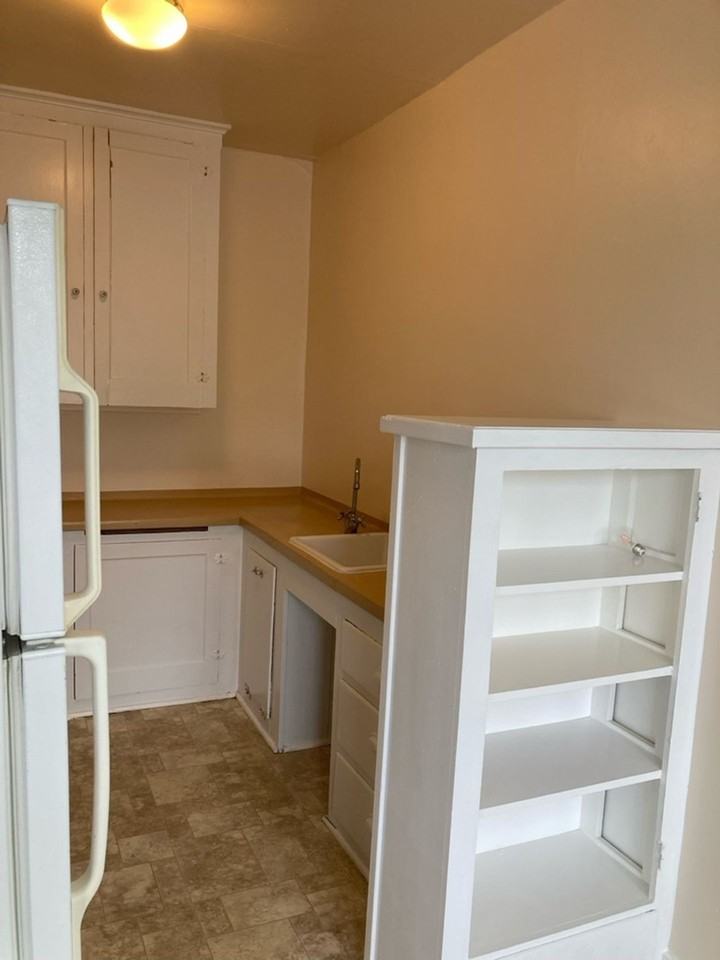 Virginia Apartments - Photo 5 of 20
