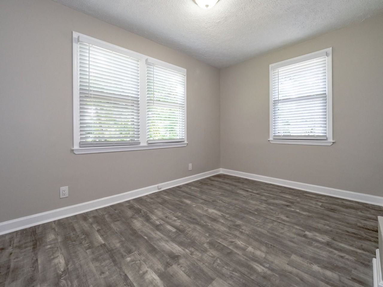 3 Country Squire Ct - Photo 6 of 15