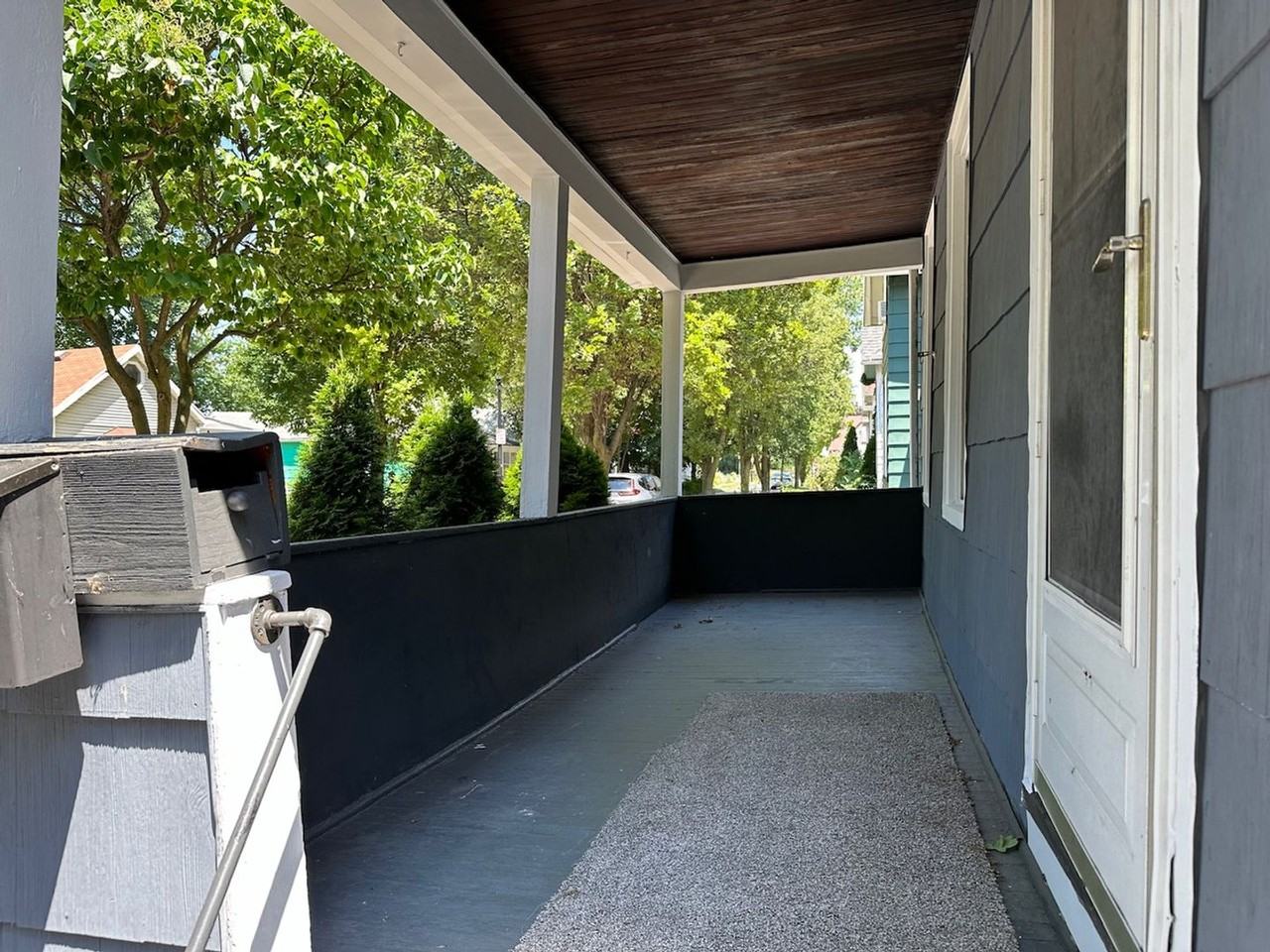 521 Caroline St - Photo 3 of 20