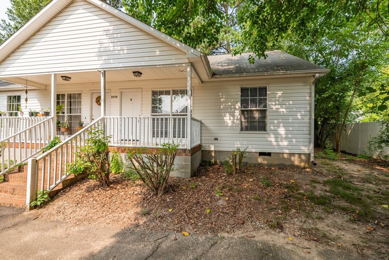 2102 West Knox Street - Photo 2 of 18