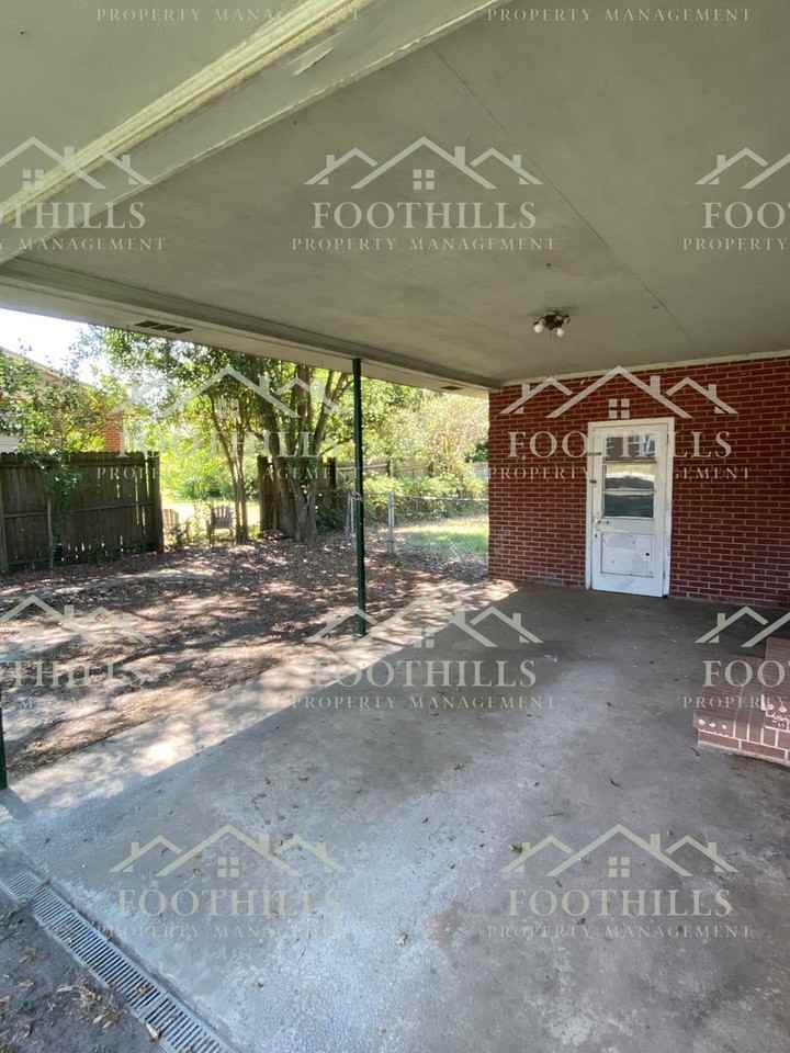 124 Pickens Cir - Photo 2 of 14