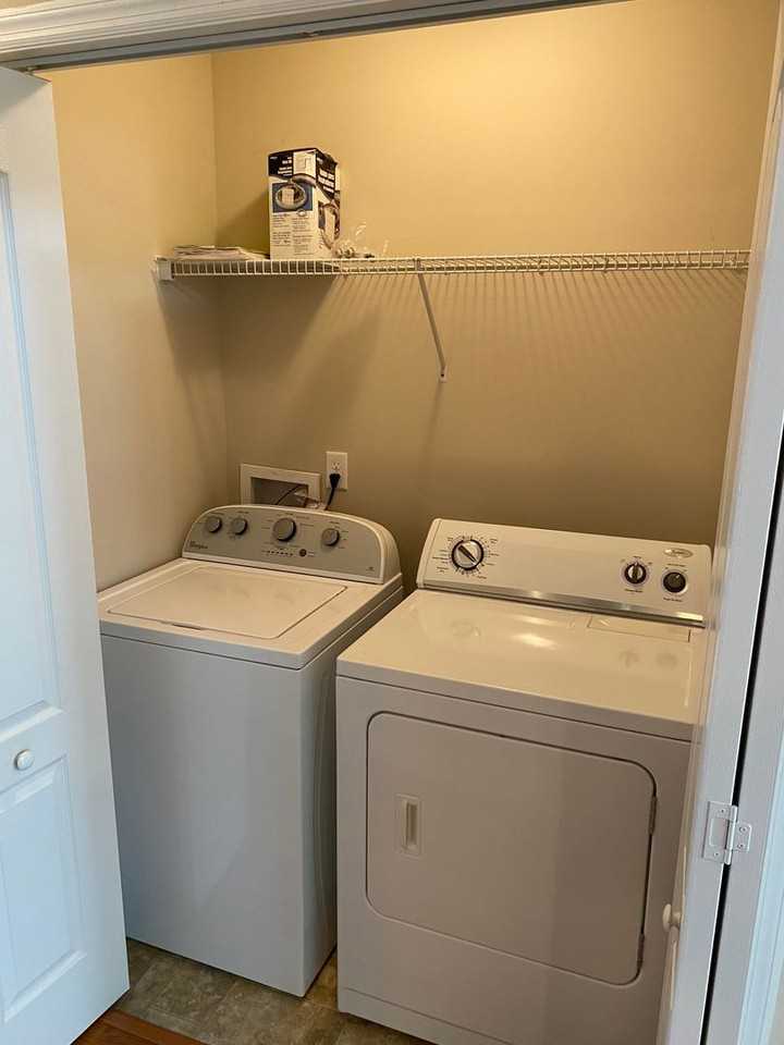 817 Bryan Cir - Photo 4 of 27
