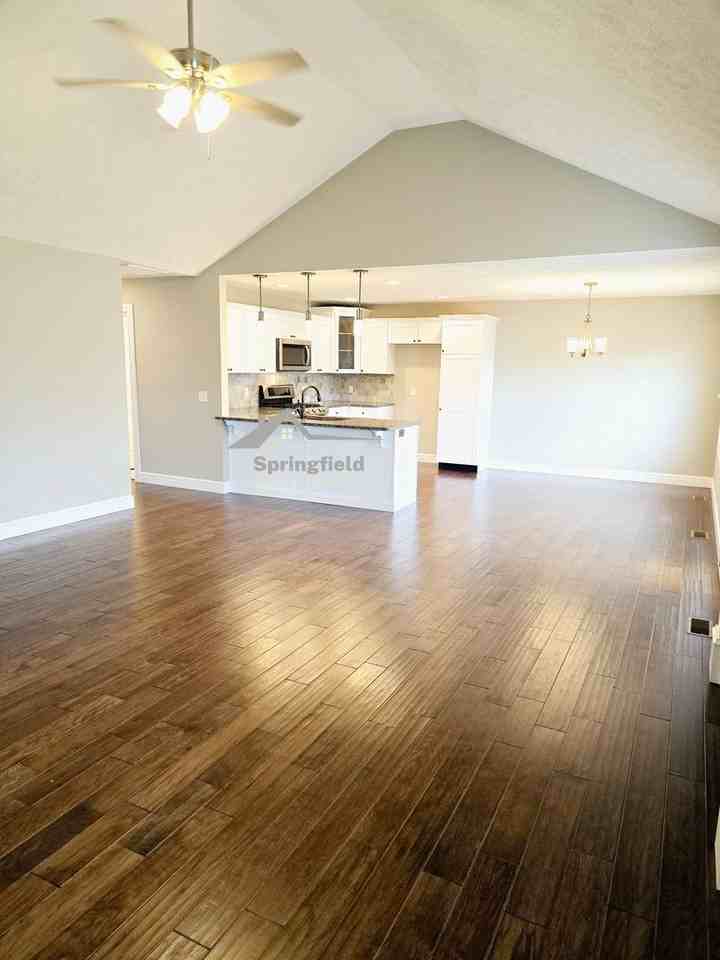 4559 E Cromwell St - Photo 5 of 23