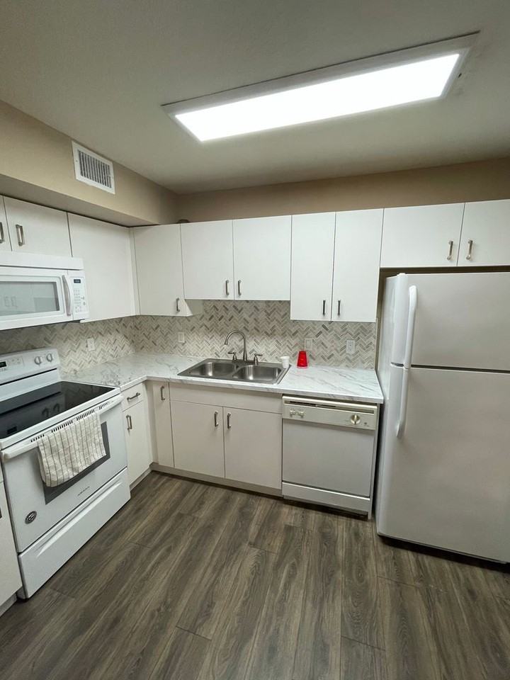 1820 Long Iron Dr #503 - Photo 4 of 16