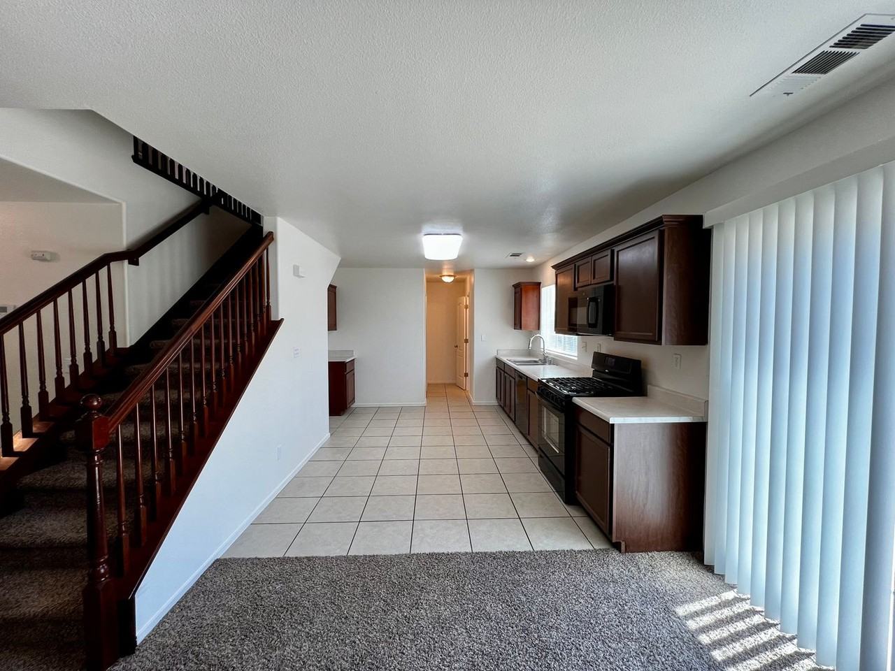 1230 Sunup Dr - Photo 7 of 42