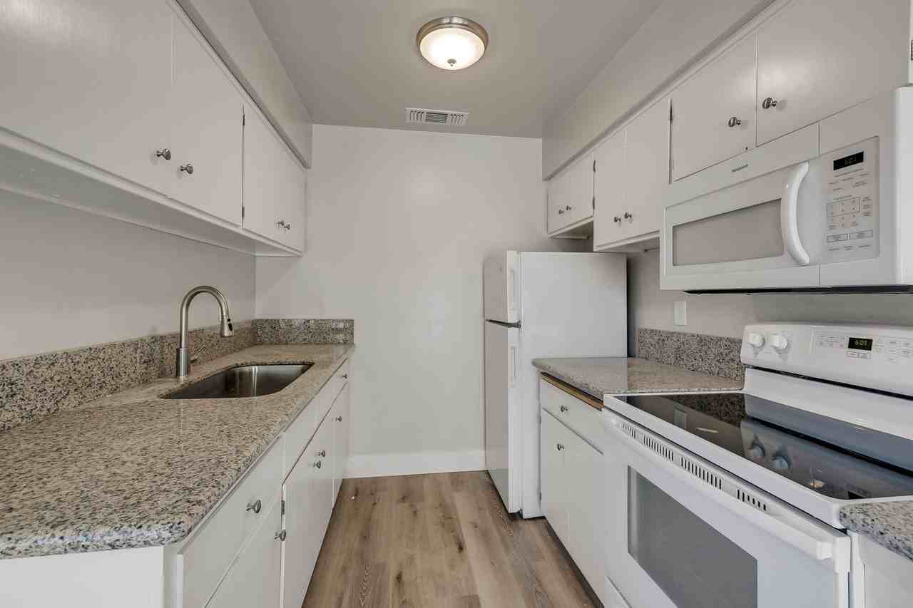 The Sheridan Apartments - Photo 5 of 19