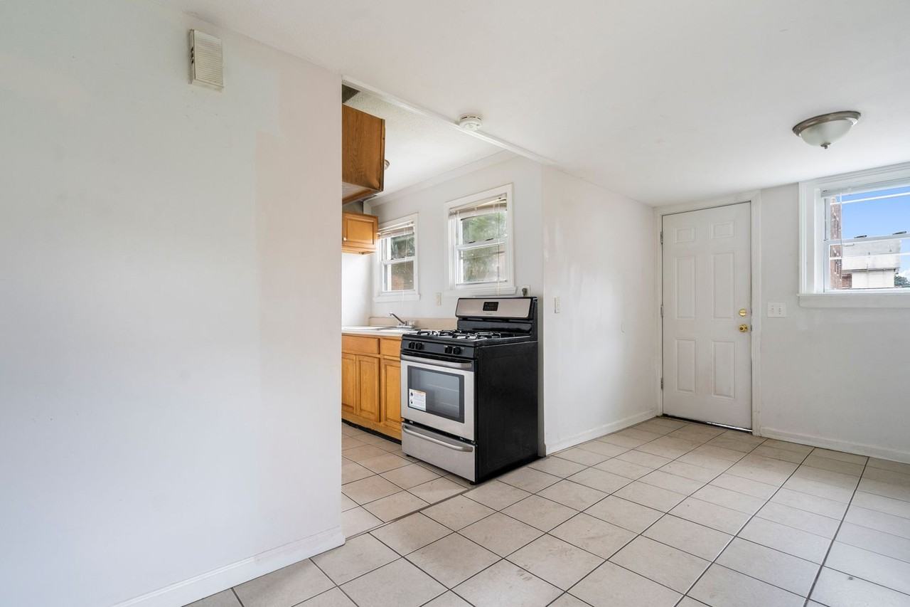 12 Kensington St - Photo 2 of 6