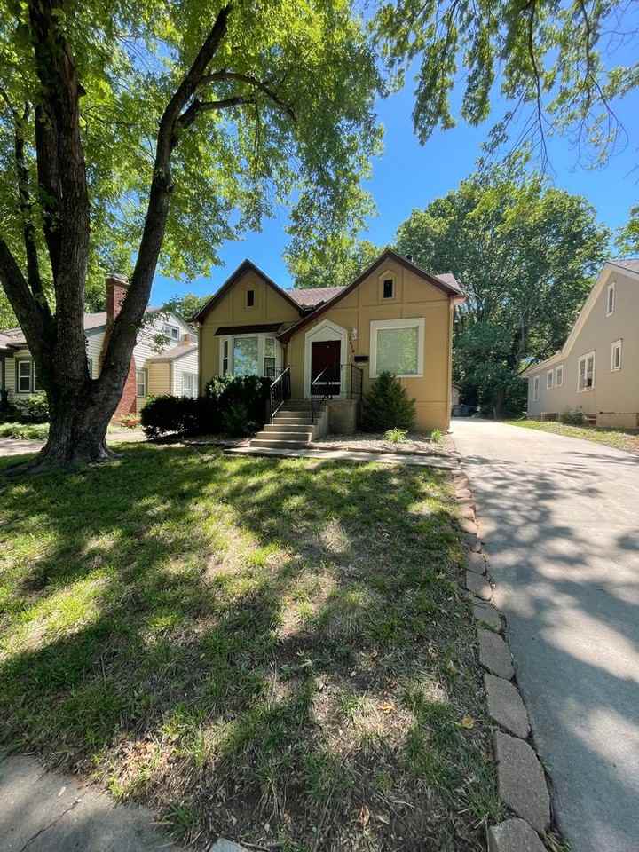 1610 West St - Photo 2 of 31