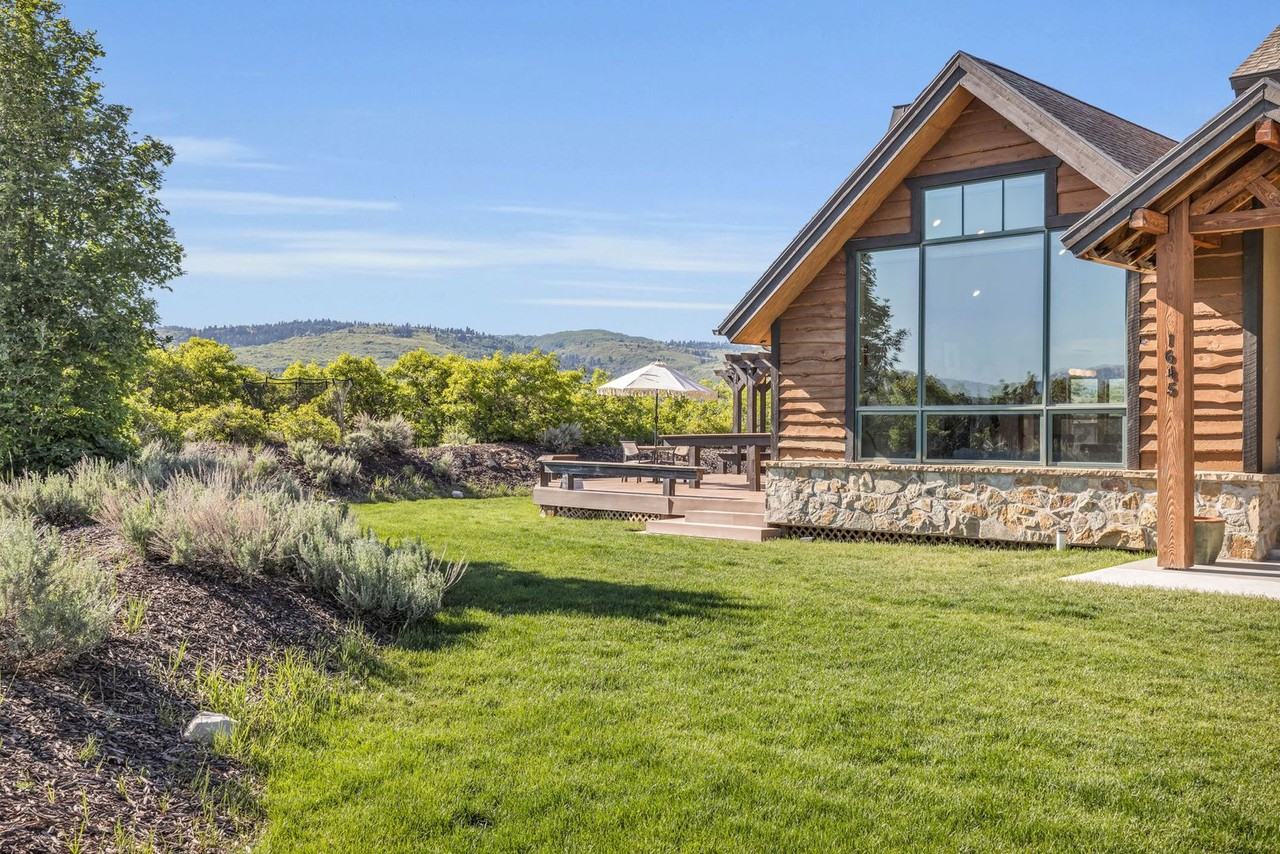 1645 Tollgate Rd - Photo 2 of 50