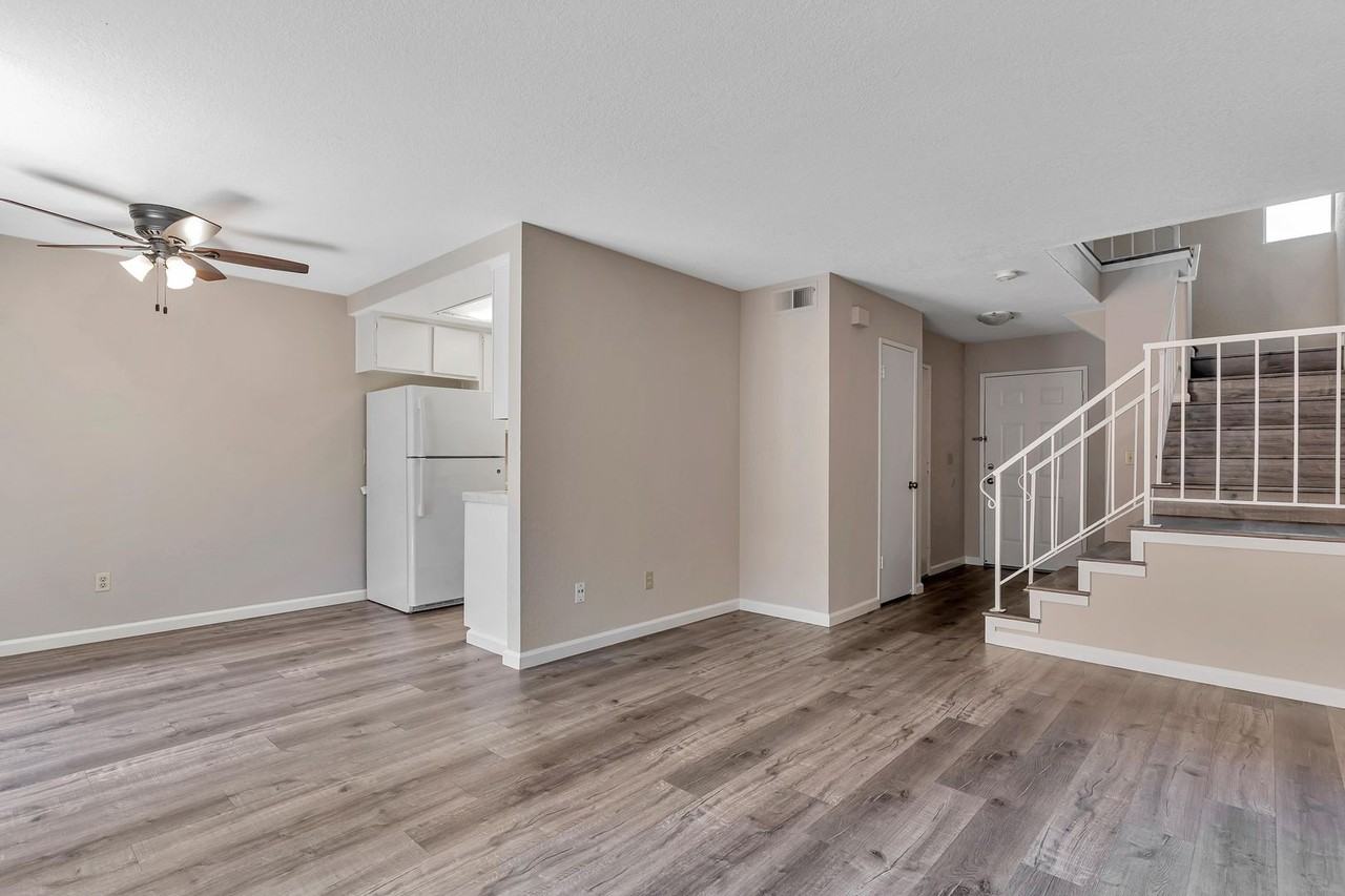 Memorial Drive 940 - Photo 2 of 5