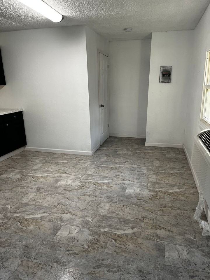 520 South Scenic Avenue #101 - Photo 4 of 6